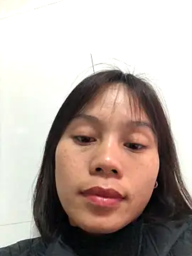 Trangbabylove online show from November 19, 2025, 6:41 pm