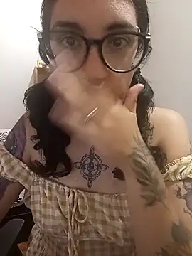 Melinerd online show from December 19, 2025, 5:31 pm