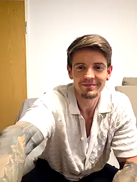 Snapshot of Mystery_Mark chatting on May 1, 2026, 8:02 pm Mystery Mark online show from May 1, 2026, 8:02 pm