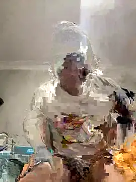 Snapshot of Charmed23 chatting on November 14, 2025, 11:24 pm Charmed23 online show from November 14, 2025, 11:24 pm