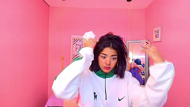 Milu carbajal x online show from March 8, 2026, 1:26 pm