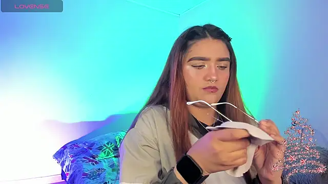 soy-anny1 online show from December 20, 2025, 3:46 am