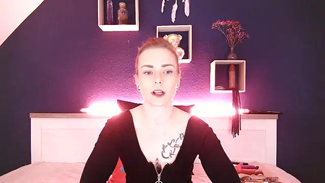 Vulva Koenigin97 online show from February 28, 2026, 8:43 pm
