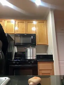 Motherbigbus online show from February 12, 2026, 12:00 pm