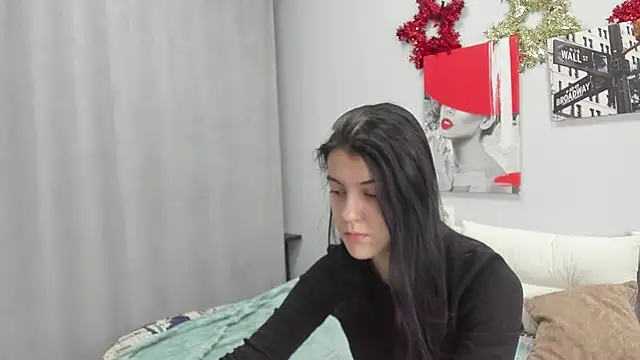 Lovely Audrey online show from December 21, 2025, 1:24 am