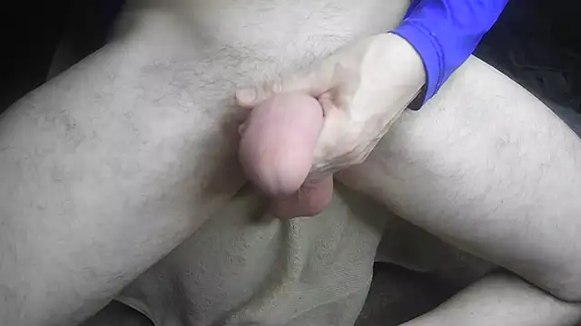 CaptThickEdgerton online show from April 15, 2026, 12:28 am