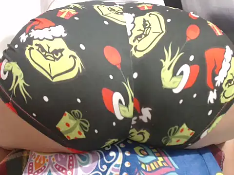 Snapshot of Liz_dark_secret chatting on December 21, 2025, 11:50 am Liz dark secret online show from December 21, 2025, 11:50 am