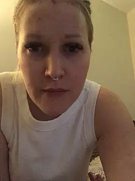 Snapshot of Wetkymistry chatting on February 8, 2026, 3:32 am Wetkymistry online show from February 8, 2026, 3:32 am