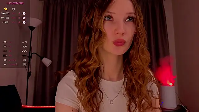 Alisavine online show from February 6, 2026, 7:28 pm