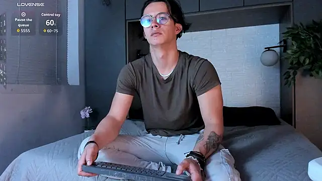 Brandon starkk online show from March 10, 2026, 12:21 pm