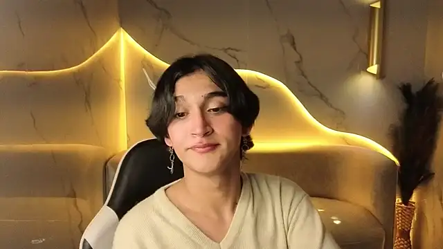 zoe tp online show from November 22, 2025, 10:31 pm