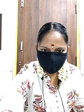 Queen-Neha online show from April 23, 2026, 3:08 am