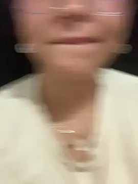 Snapshot of LilithMonette chatting on April 26, 2026, 9:45 pm LilithMonette online show from April 26, 2026, 9:45 pm