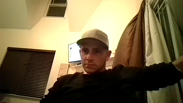 Snapshot of HungDave420 chatting on November 17, 2025, 5:13 am HungDave420 online show from November 17, 2025, 5:13 am