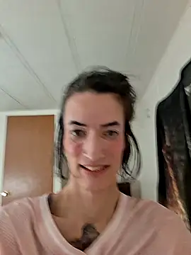 MaitressePomme3 online show from November 27, 2025, 2:19 pm