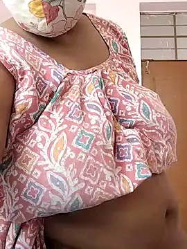 CUTE-LOVE-SWEETS online show from July 5, 2026, 4:19 am