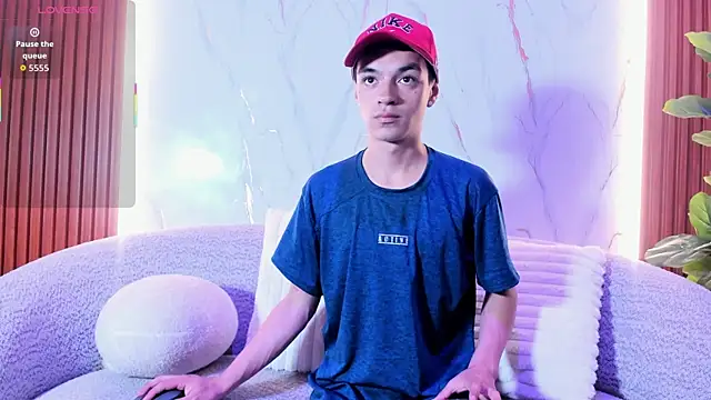 krisstormvg online show from November 18, 2025, 8:13 pm