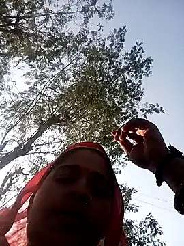 Snapshot of Seema_dube chatting on November 17, 2025, 9:48 am Seema dube online show from November 17, 2025, 9:48 am