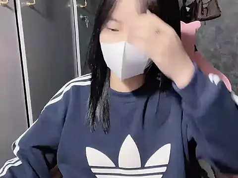 Hellen2999 online show from November 26, 2025, 2:34 am