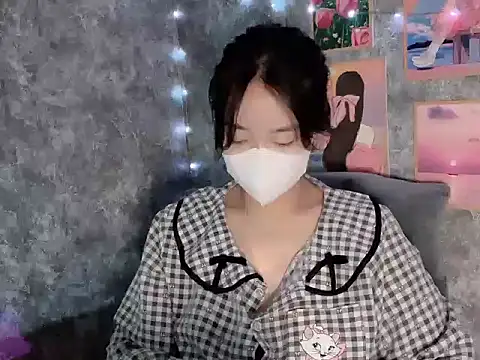 Hellen2999 online show from December 4, 2025, 1:59 am