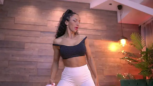 Snapshot of XenaBloom chatting on February 25, 2026, 4:11 am XenaBloom online show from February 25, 2026, 4:11 am