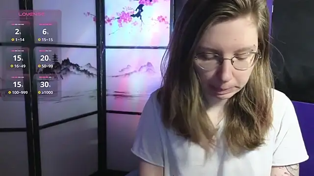 scarlettsrose online show from June 15, 2026, 8:27 am