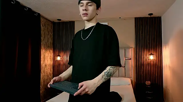 Snapshot of James_Adams_01 chatting on February 11, 2026, 12:32 pm James Adams 01 online show from February 11, 2026, 12:32 pm