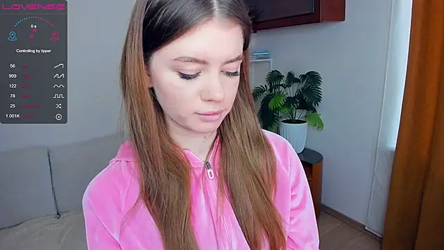 Snapshot of AngelesBenitz chatting on February 1, 2026, 7:18 am AngelesBenitz online show from February 1, 2026, 7:18 am