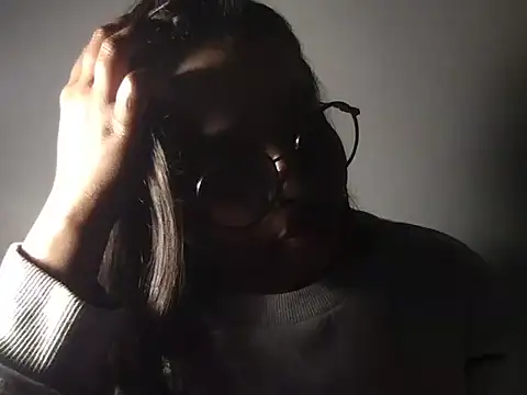 raveena hot online show from December 19, 2025, 5:25 am