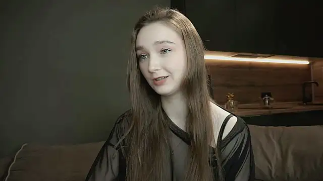 Eliravelvet online show from November 26, 2025, 5:58 pm