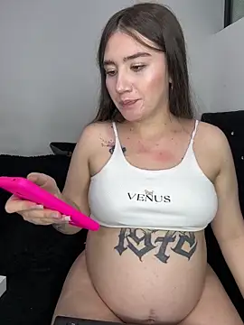 abiiegaill2 online show from November 19, 2025, 2:33 am