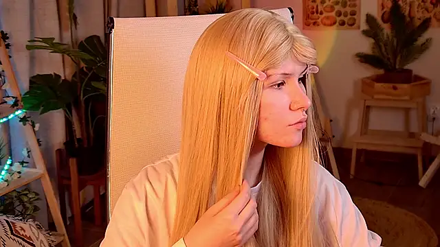 RickiOwens online show from January 19, 2026, 4:49 am