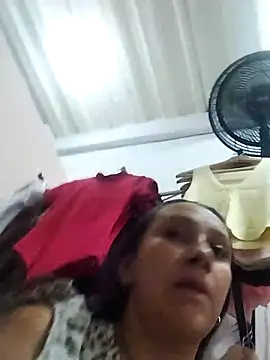 Mikela 19 online show from December 3, 2025, 9:13 pm