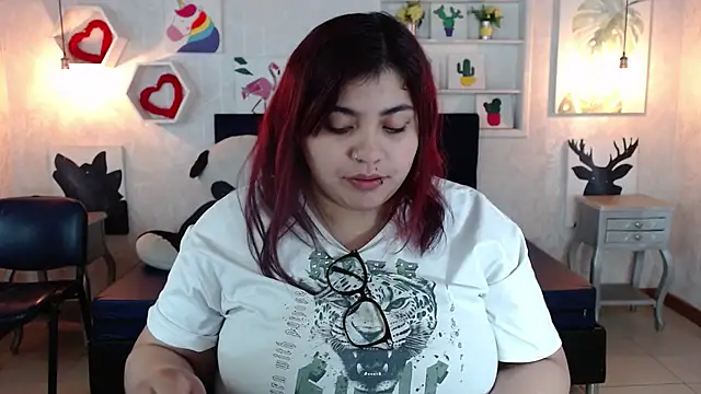 Snapshot of danna_garza chatting on February 15, 2026, 7:54 pm danna garza online show from February 15, 2026, 7:54 pm