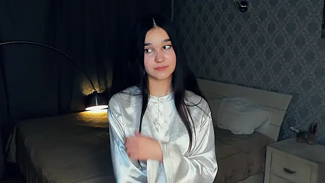 MeliaMelchiori online show from November 28, 2025, 1:52 am