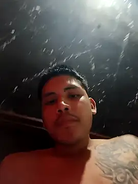 Snapshot of Laz127281 chatting on November 18, 2025, 4:39 am Laz127281 online show from November 18, 2025, 4:39 am