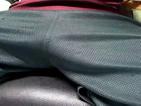 Snapshot of localboybbsr chatting on April 6, 2026, 1:23 pm localboybbsr online show from April 6, 2026, 1:23 pm