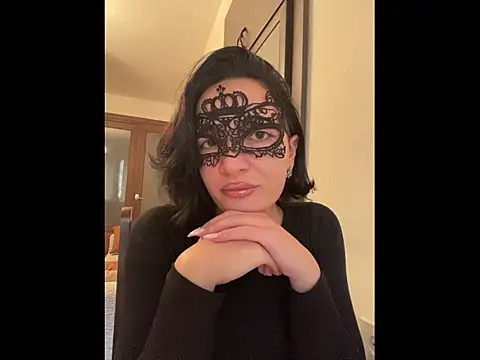 Snapshot of Pineapple chatting on November 25, 2025, 11:54 am Pineapple online show from November 25, 2025, 11:54 am