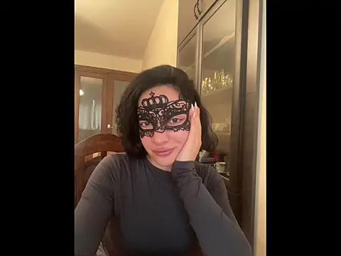 Snapshot of Pineapple chatting on December 1, 2025, 7:46 am Pineapple online show from December 1, 2025, 7:46 am