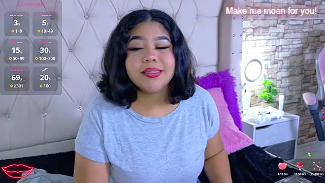 Amanda Mooree online show from April 18, 2026, 3:54 am