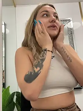 Chloe GraceeX online show from February 21, 2026, 7:04 pm