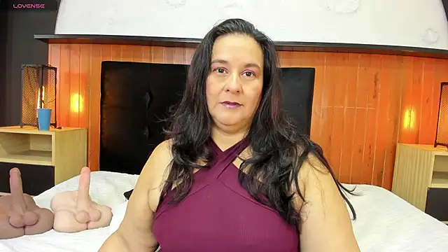Snapshot of Sharlotte_BBW_ chatting on February 11, 2026, 12:10 pm Sharlotte BBW online show from February 11, 2026, 12:10 pm