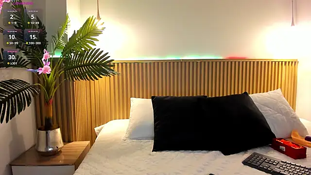 Snapshot of Samantha_Sra_ chatting on February 11, 2026, 11:32 pm Samantha Sra online show from February 11, 2026, 11:32 pm