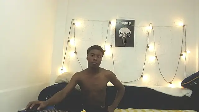 NoahJhonson69 online show from December 17, 2025, 7:20 pm