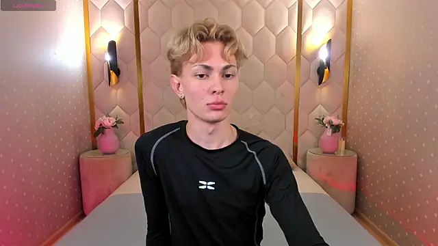 Snapshot of Even_Vrot chatting on November 21, 2025, 7:45 pm Even Vrot online show from November 21, 2025, 7:45 pm