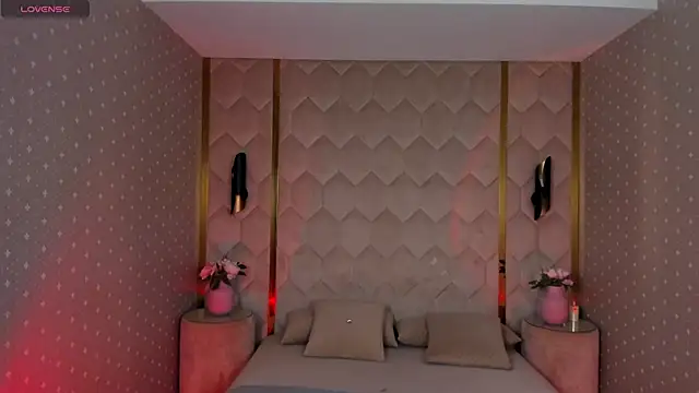 Snapshot of Even_Vrot chatting on November 22, 2025, 8:19 pm Even Vrot online show from November 22, 2025, 8:19 pm