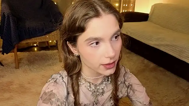 RozanneJordan online show from April 10, 2026, 5:39 pm