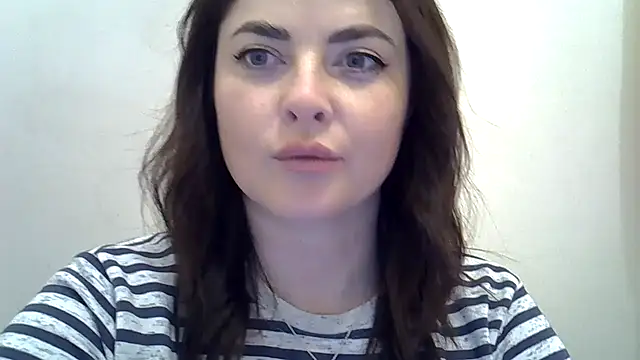 Darkroseq online show from November 24, 2025, 1:00 pm