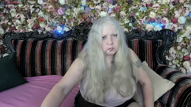 Snapshot of mariabelladonna chatting on July 15, 2026, 10:26 pm mariabelladonna online show from July 15, 2026, 10:26 pm