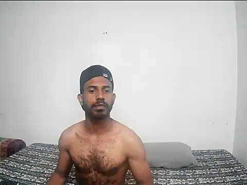 alberthot11 online show from January 12, 2026, 5:56 am